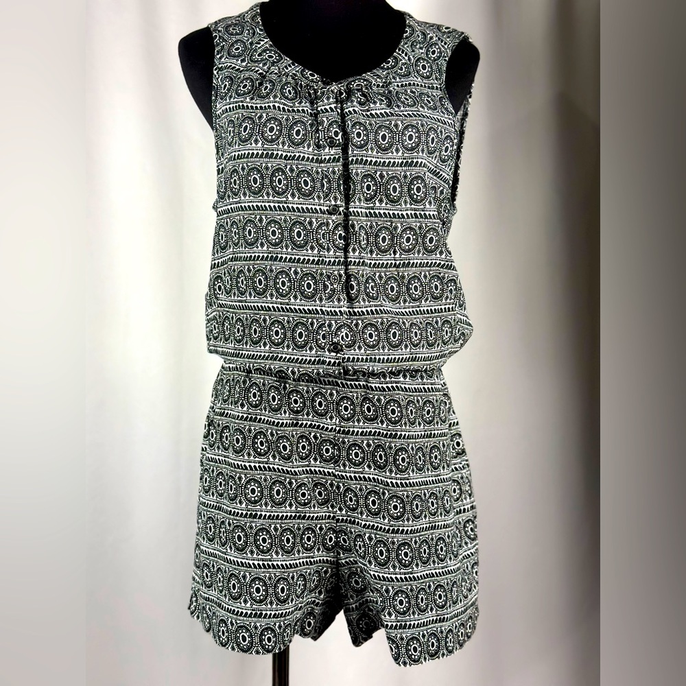 ANN TAYLOR LOFT ROMPER